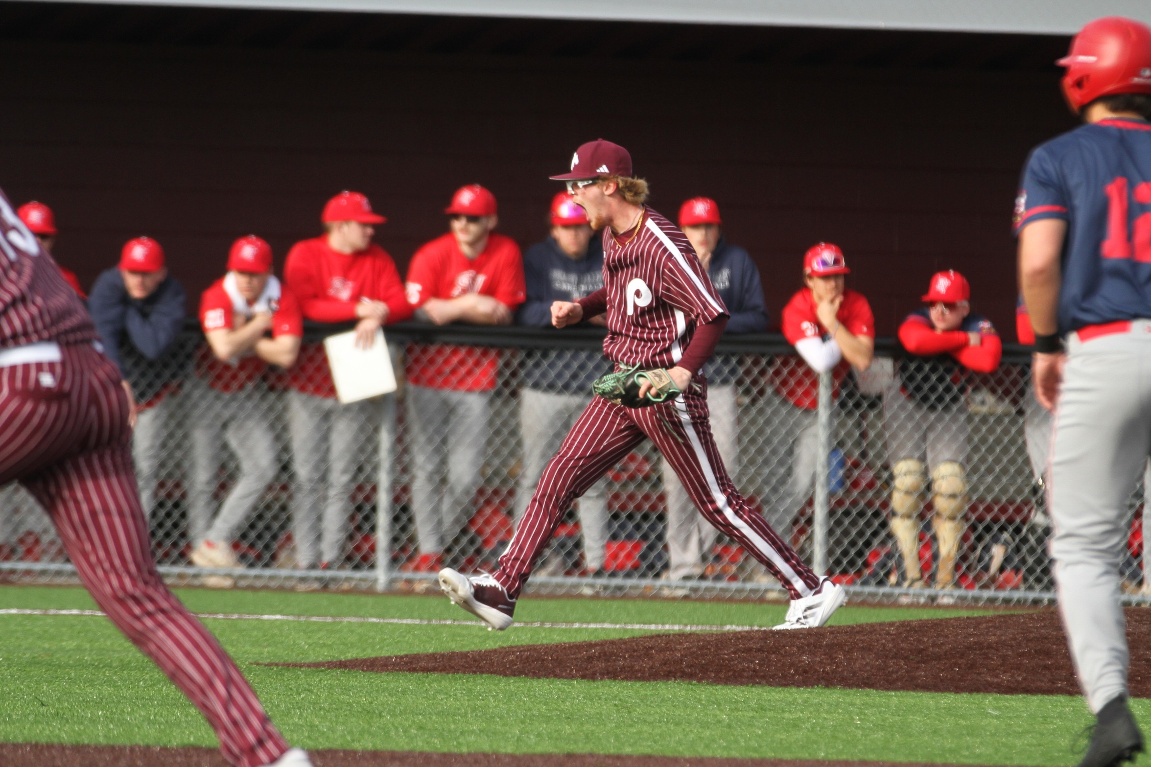 Raiders Drop First Home Conference Doubleheader to Lower Columbia