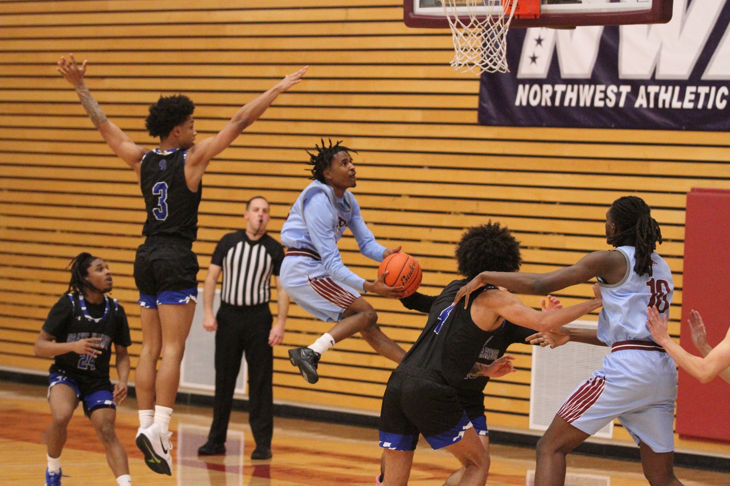 Raiders Open West Region Play with Dominant Win Over Grays Harbor