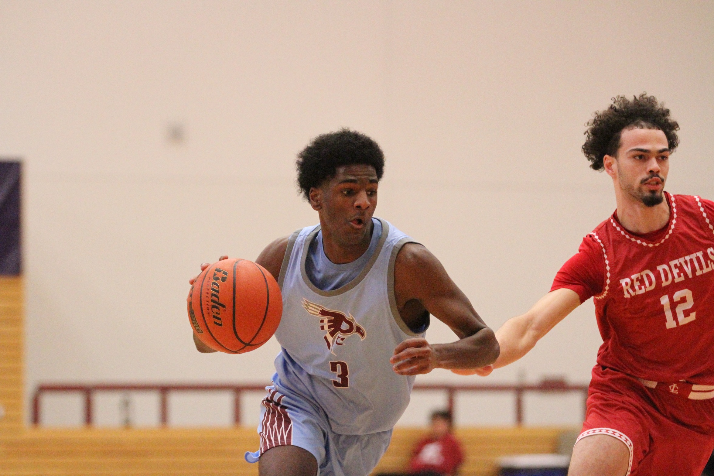 Raiders Fall Short at Lower Columbia, 67-62