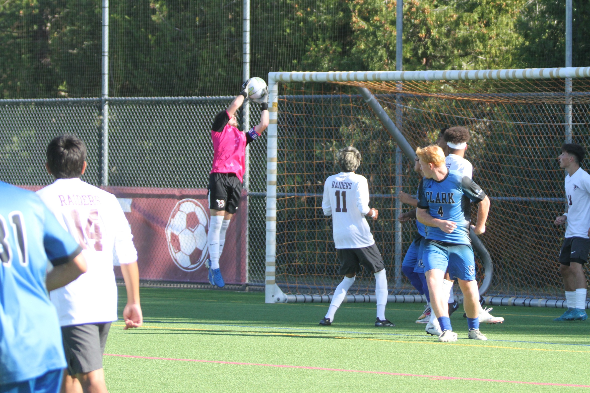 Raiders Fall to Titans at Home