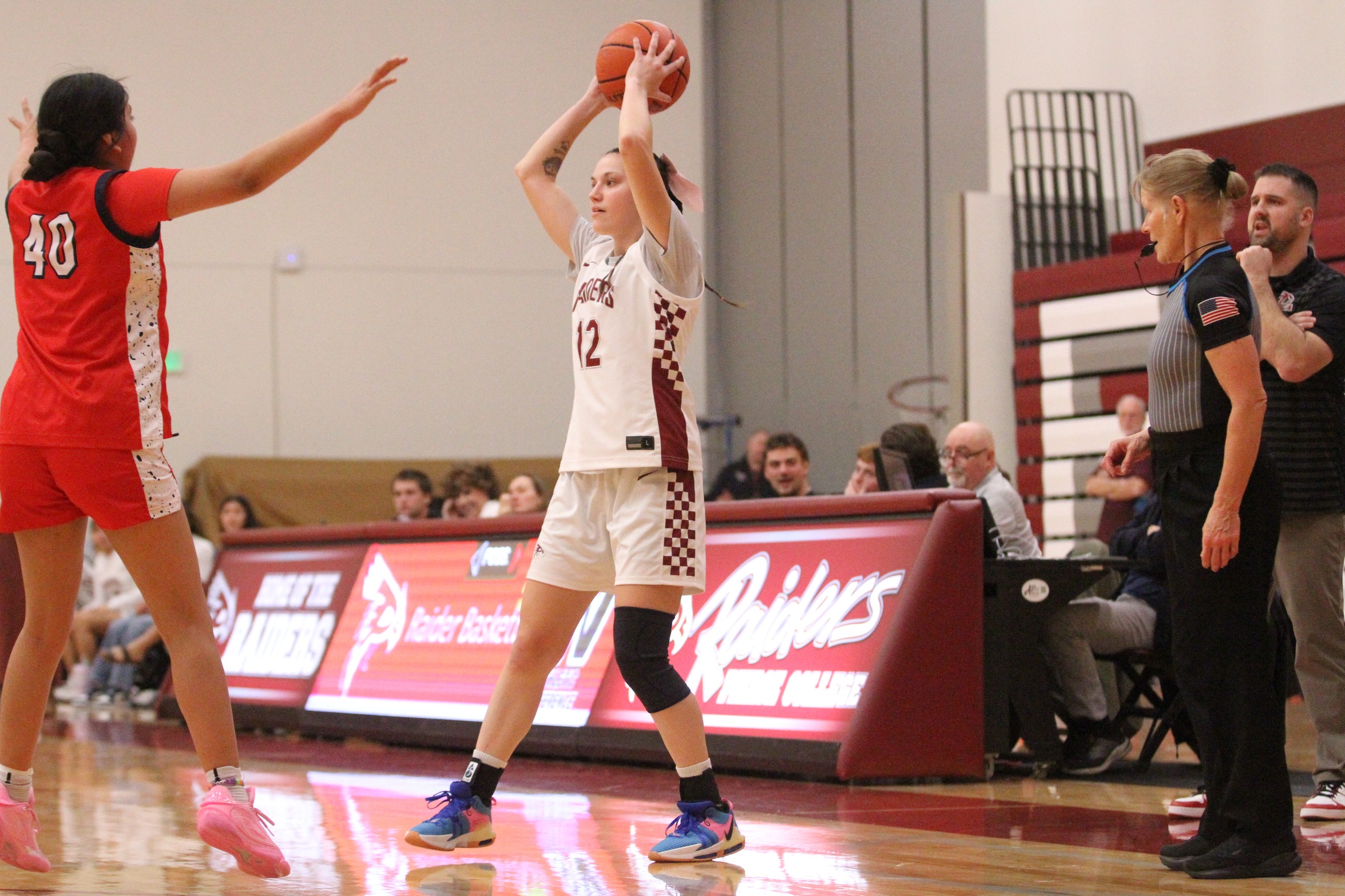 Raiders Drop Hard-Fought Contest at Lower Columbia, 64-59