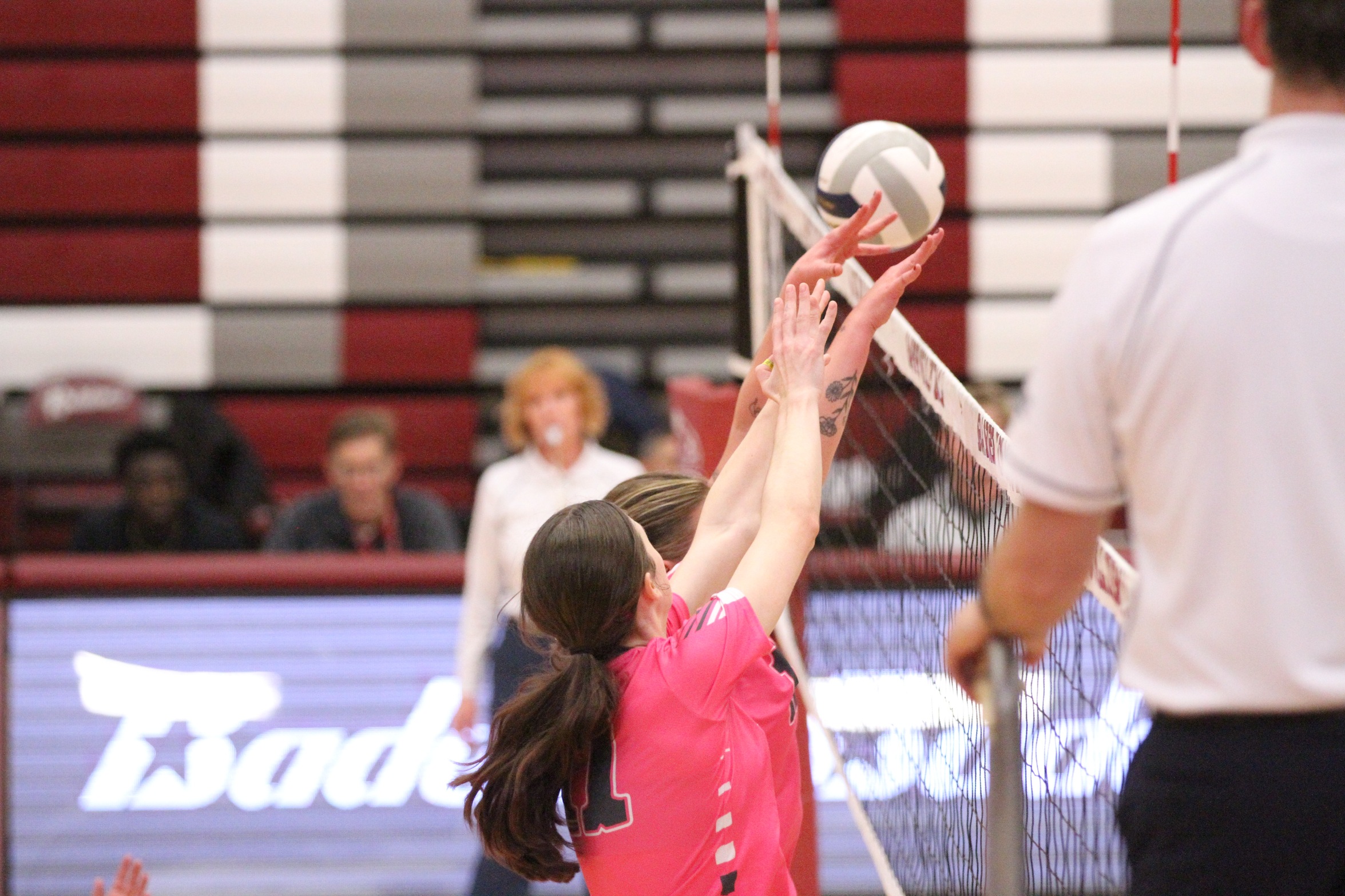 Pierce Falls in Straight Sets to Penguins, Tritons at Home