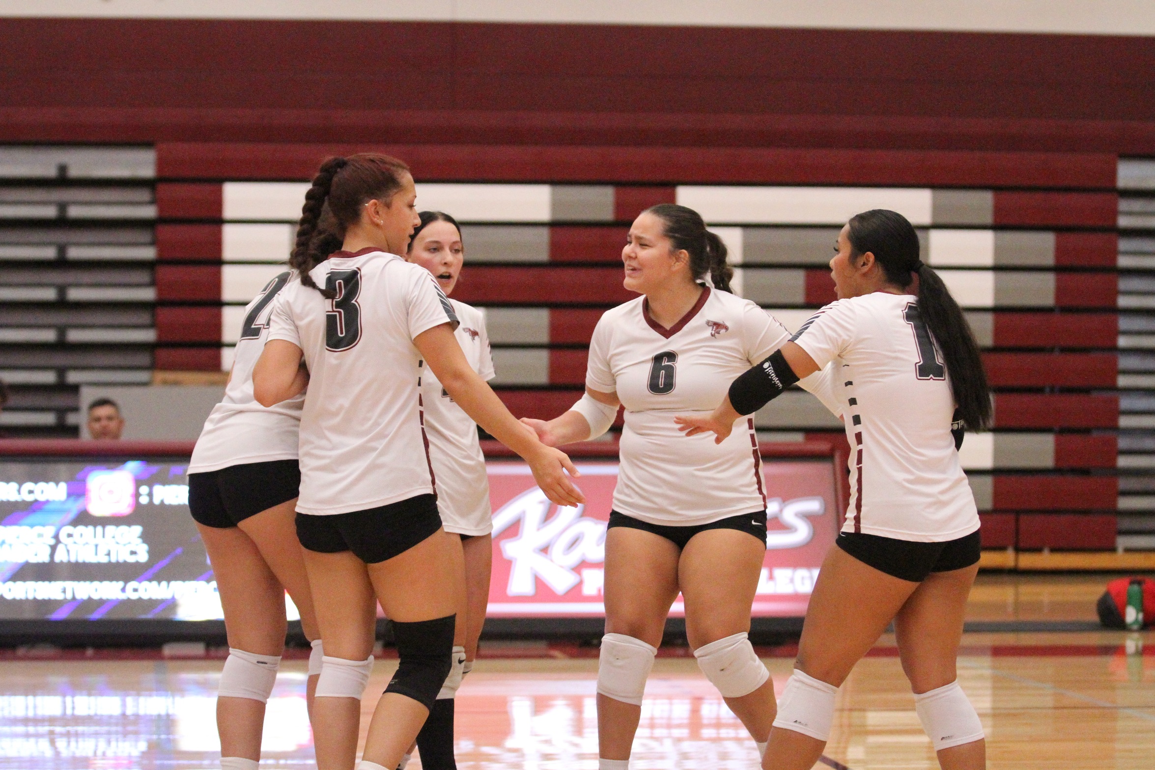 Raiders Conclude East Region Crossover with Battles Against Clackamas and Lane