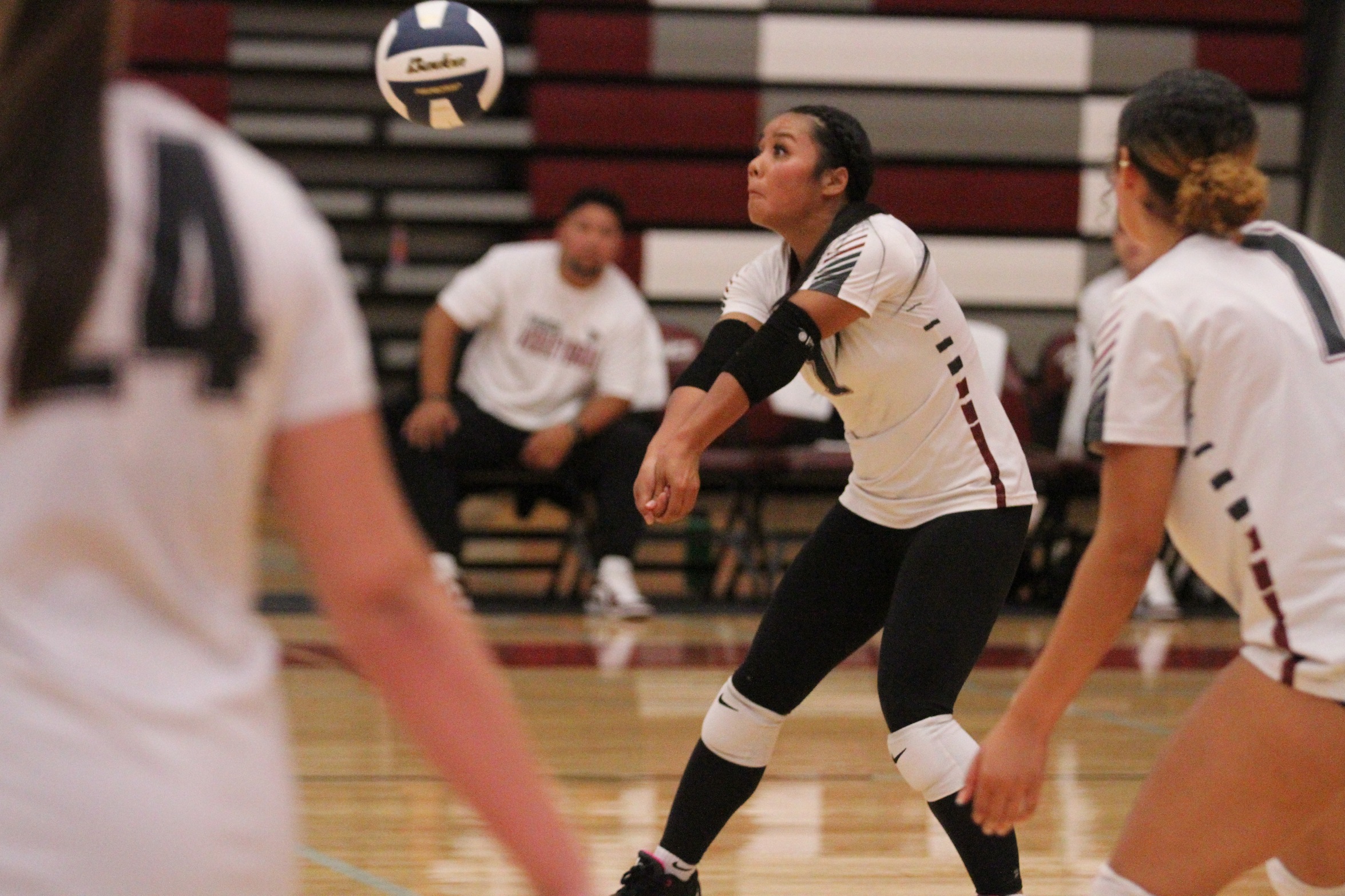 Raiders Split Matches on Opening Day of East Region Crossover