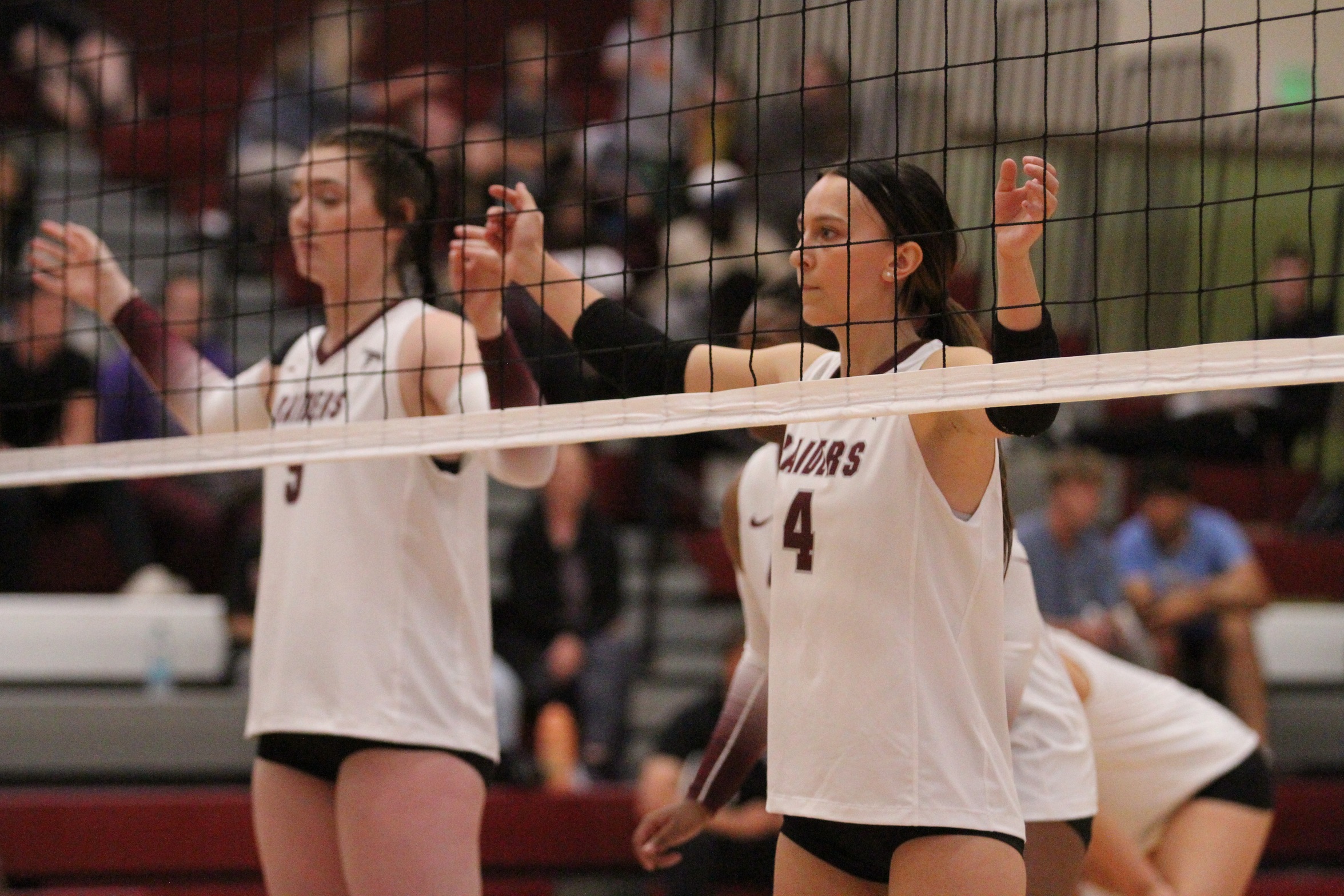 Raiders Battle Hard in Three-Set-Loss to Gators